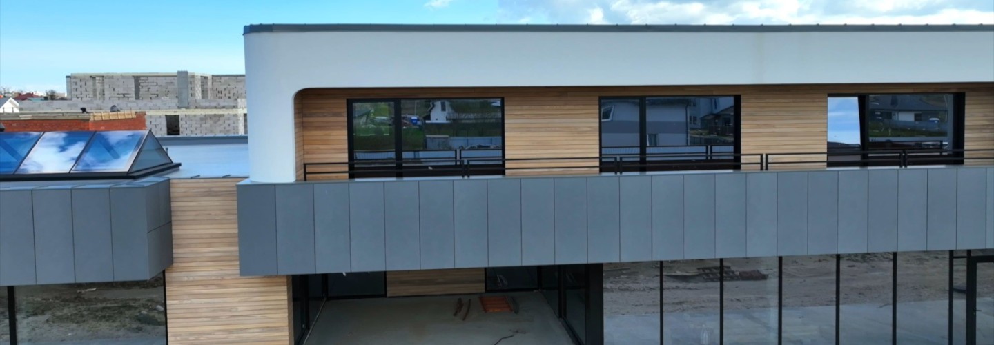 Обзор монтажа фасадной доски из материалов Thermodecking