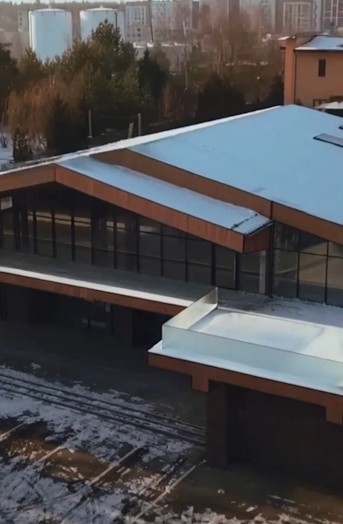 Отделка фасада дома планкеном из термоясеня