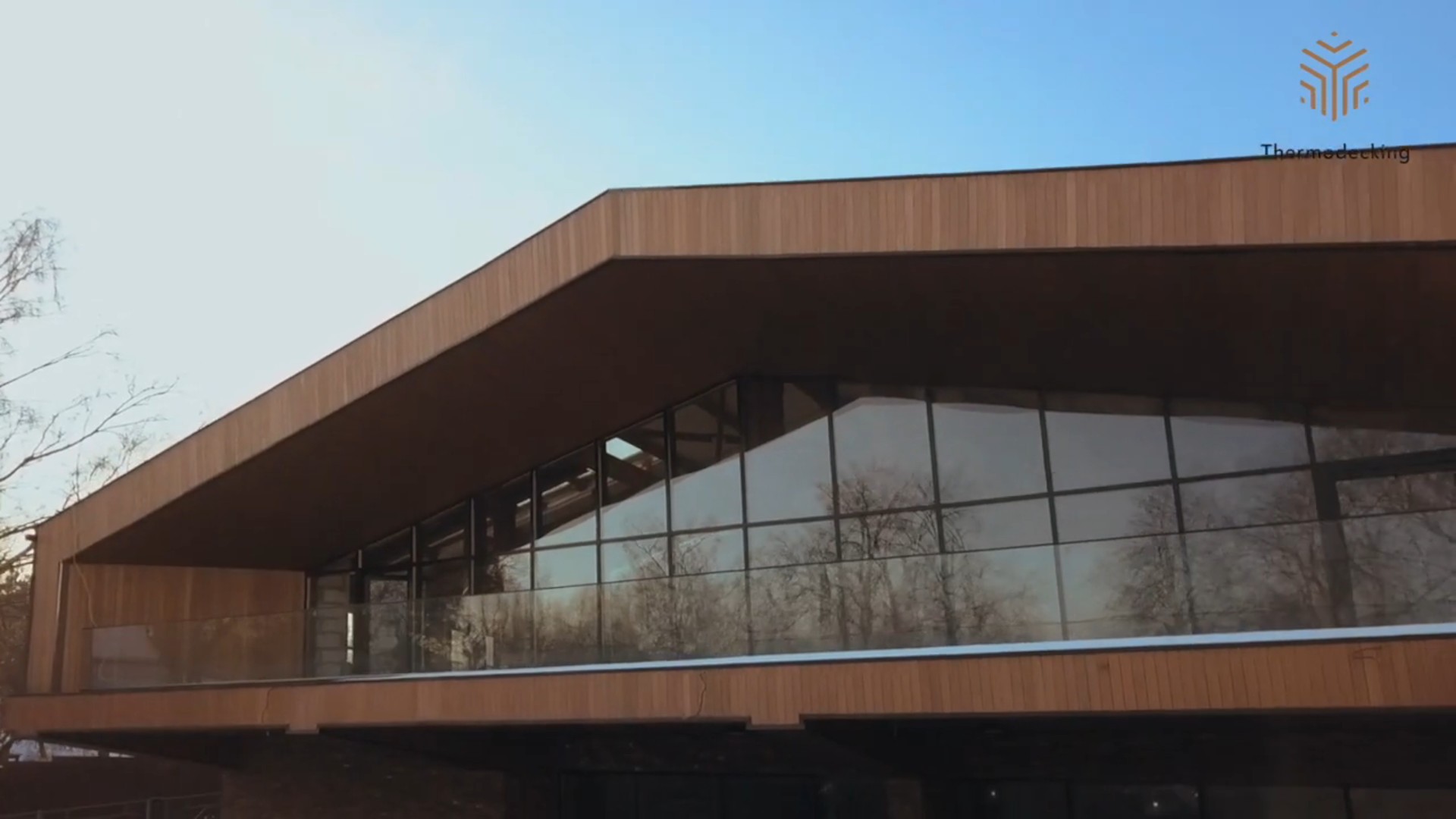 Отделка фасада дома Термоясенем - image 03 Отделка фасада дома деревом. Планкен из вечного Термоясеня - image 03