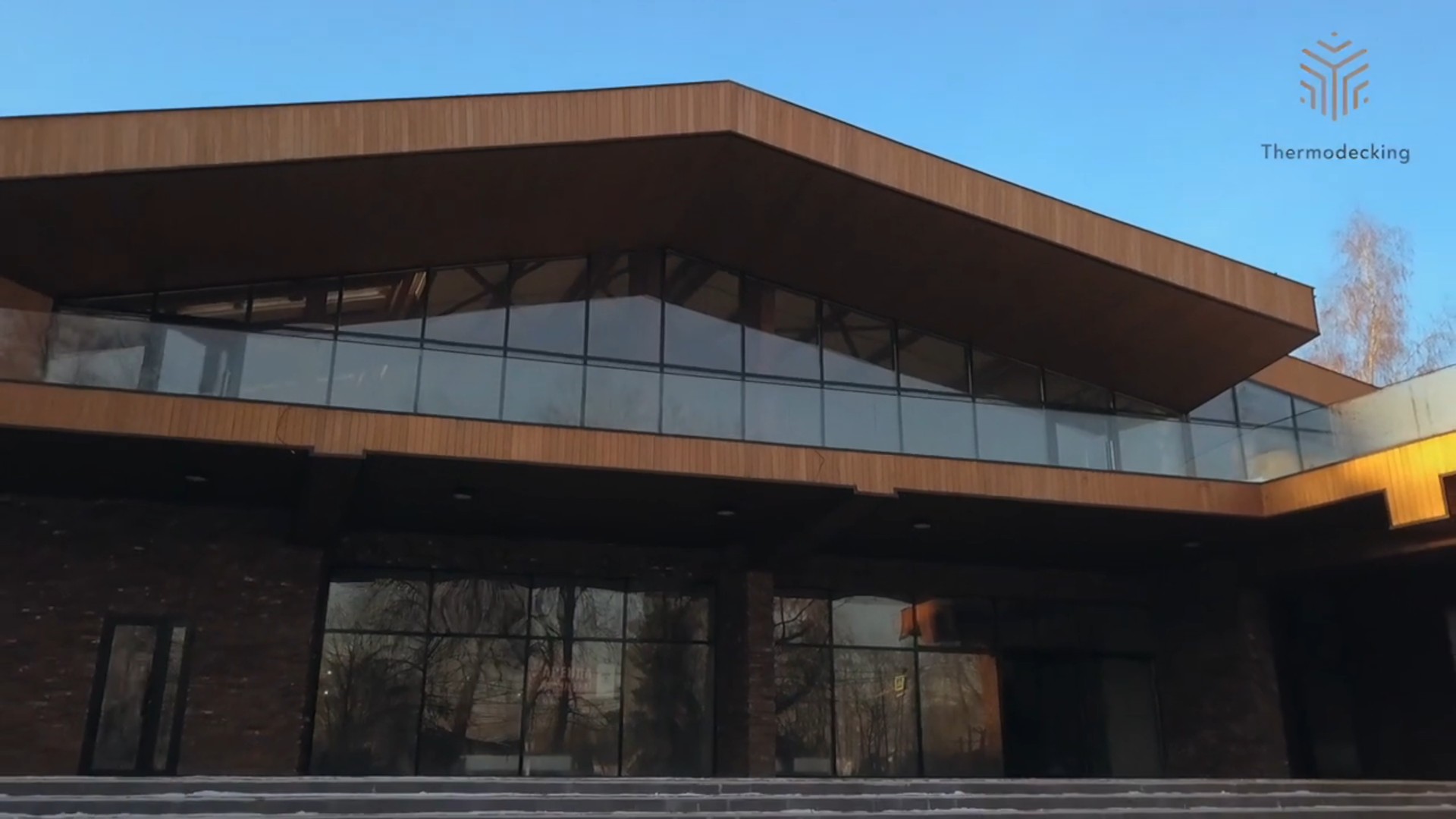 Отделка фасада дома Термоясенем - image 05 Отделка фасада дома деревом. Планкен из вечного Термоясеня - image 05